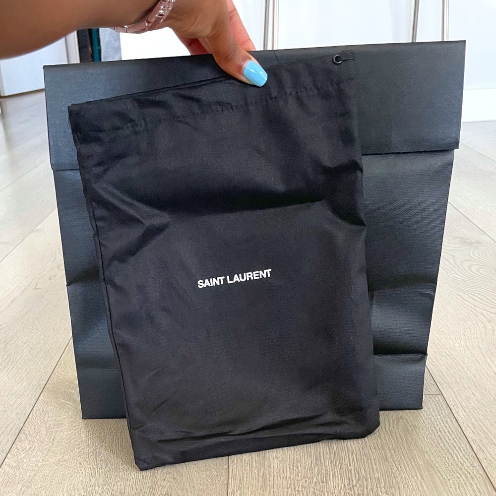 EMPTY Saint Laurent Duster/Jewelry Bag